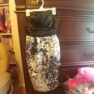 Strapless, short black and white dress